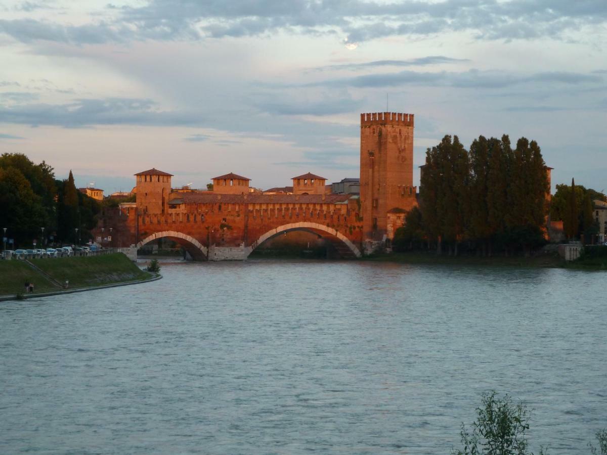 Casa Archi - Vista sul Fiume Apartment Verona Exterior foto